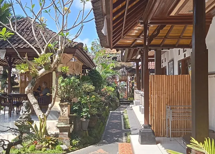 Dewi Antara Casa de hóspedes *