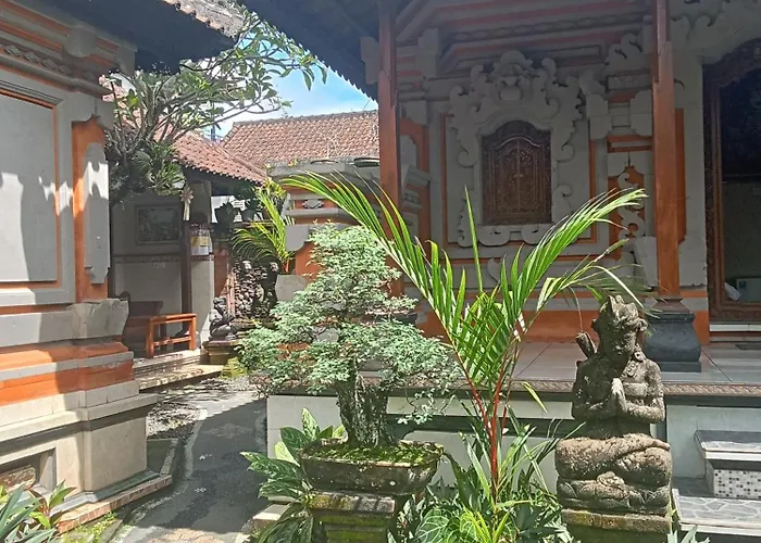 Dewi Antara Casa de hóspedes *