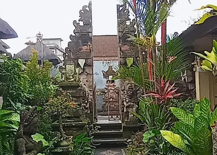 Dewi Antara Casa de hóspedes *