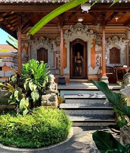 Dewi Antara Casa de hóspedes